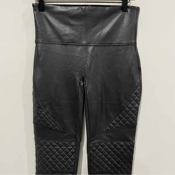 SPANX Quilted Faux Leather Leggings Very Black 20248R Size Large Revolve Concert - Picture 4 of 15
